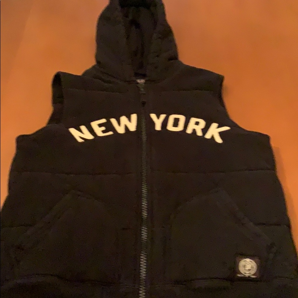 Black hoodie vest
